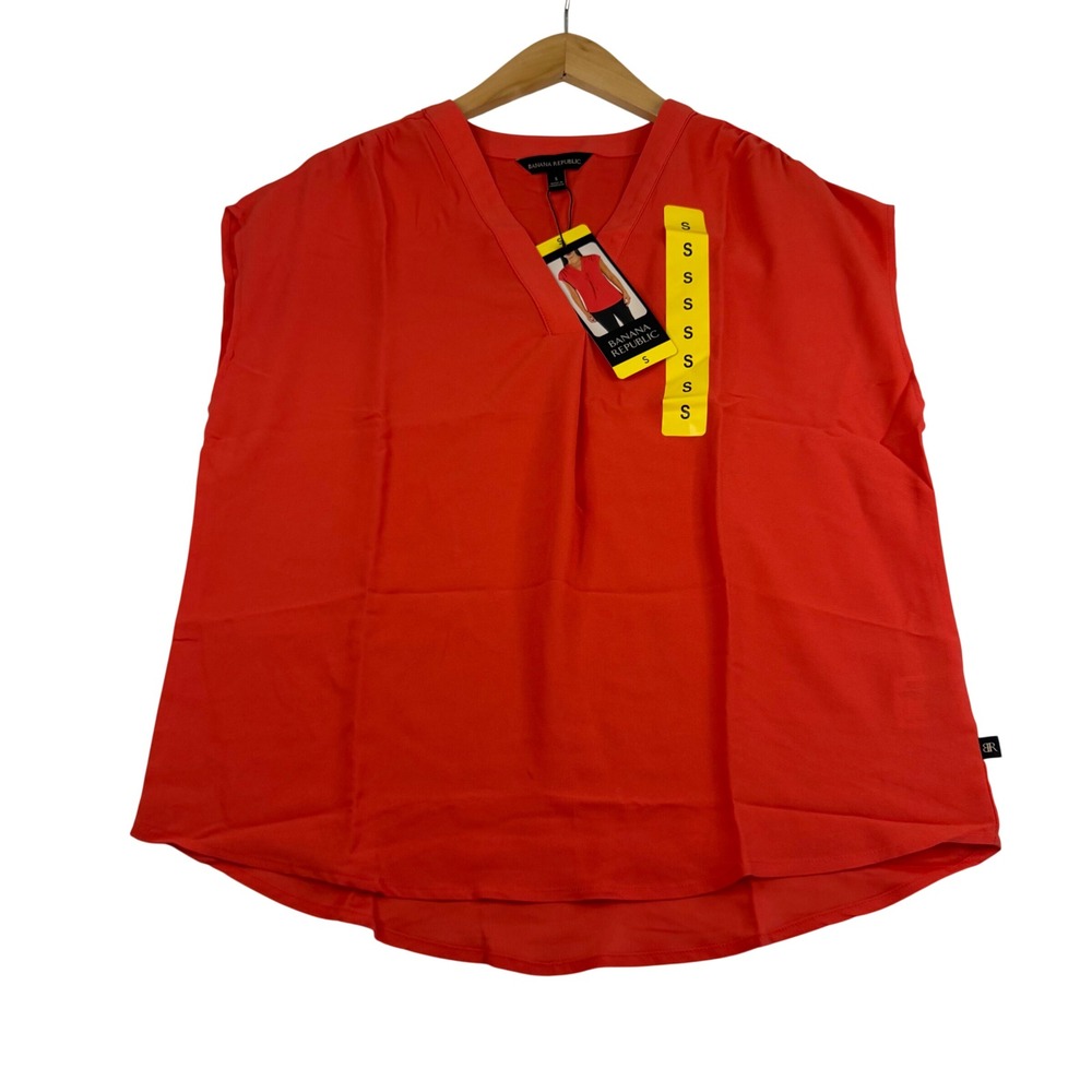 Banana Republic Womens Red Sleeveless Split V-Neck High-Low Blouse Top Small NWT